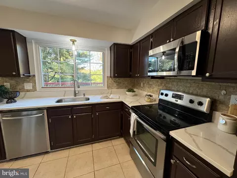 Kitchen - 21 Habersham Ct, Silver Spring, MD 20906 photo 2 of 3