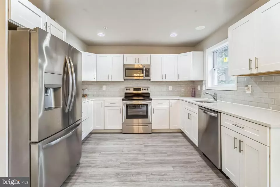 Kitchen - 9200 Oriole Pl, Gaithersburg, MD 20879 photo 1 of 1