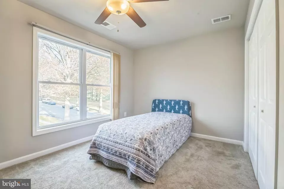 Bedroom - 9200 Oriole Pl, Gaithersburg, MD 20879 photo 1 of 4