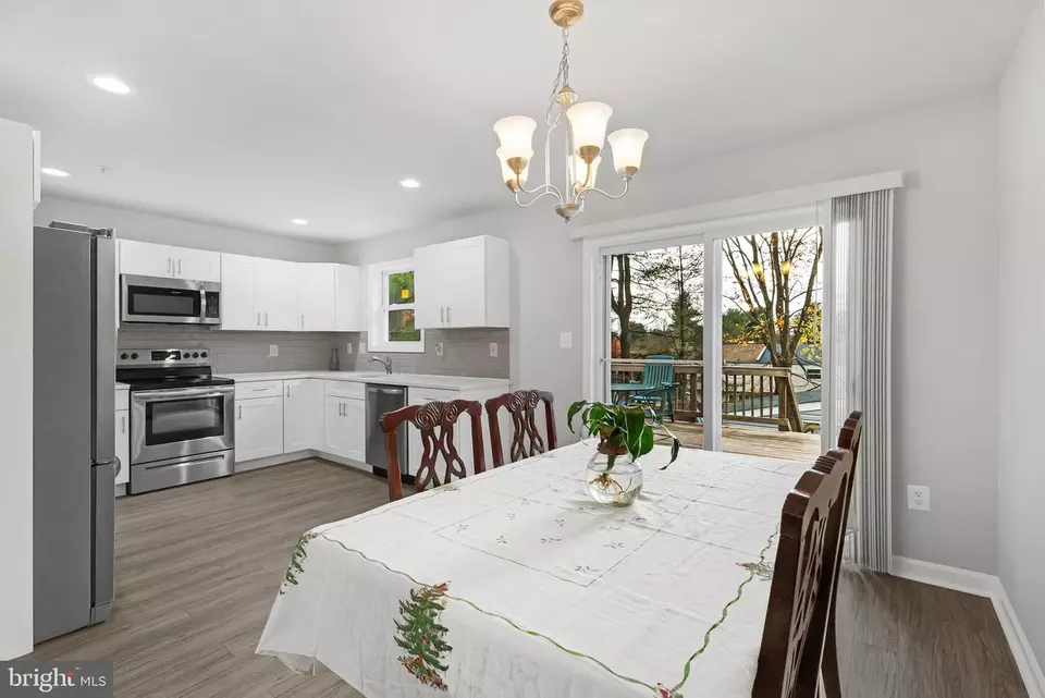 Dining - 9200 Oriole Pl, Gaithersburg, MD 20879 photo 1 of 3
