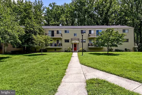 10613 Weymouth St #201, Bethesda, MD 20814
