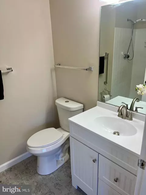 15316 Pine Orchard Dr #82-2J, Silver Spring, MD 20906 photo 13