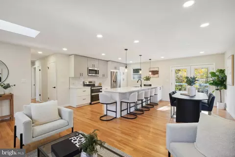 612 Muriel St, Rockville, MD 20852