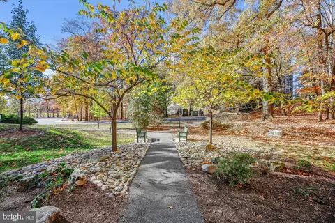 15115 Interlachen Dr #3-115, Silver Spring, MD 20906 photo 5