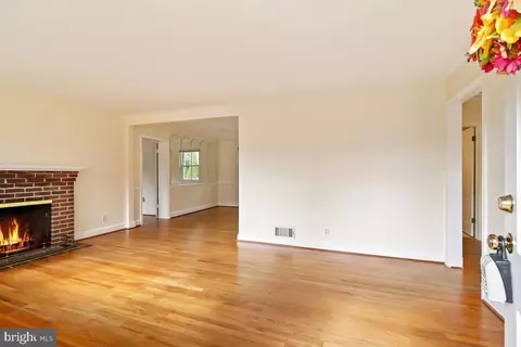 313 Belton Rd, Silver Spring, MD 20901 photo 7