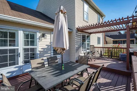 Exterior - 16912 Macduff Ave, Olney, MD 20832 photo 5 of 8