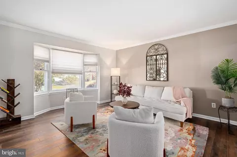 Living - 16912 Macduff Ave, Olney, MD 20832 photo 1 of 2