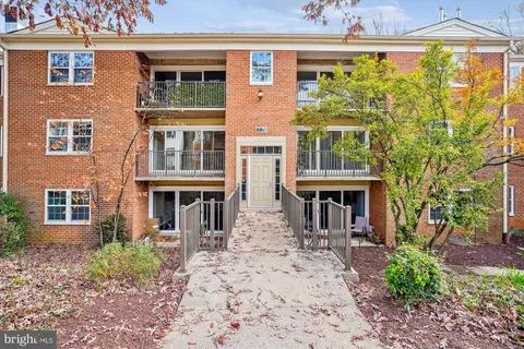 880 College Pkwy #101, Rockville, MD 20850