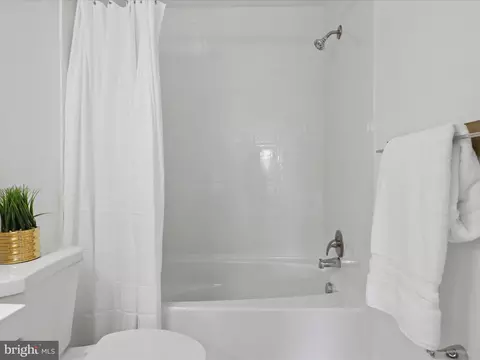 4104 Peppertree Ln #4104, Silver Spring, MD 20906 photo 34