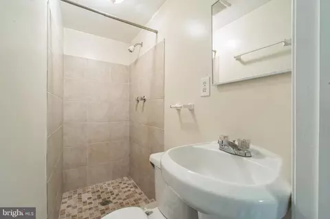 10941 Bucknell Dr #21, Silver Spring, MD 20902 photo 14
