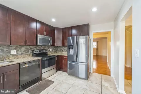 10941 Bucknell Dr #21, Silver Spring, MD 20902 photo 5