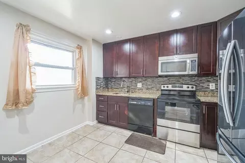 10941 Bucknell Dr #21, Silver Spring, MD 20902 photo 4