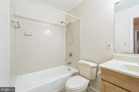 10941 Bucknell Dr #21, Silver Spring, MD 20902 photo 13