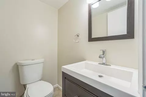 10941 Bucknell Dr #21, Silver Spring, MD 20902 photo 11