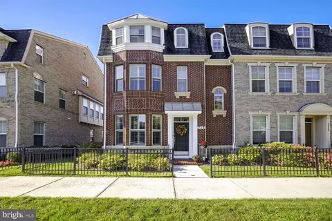 715 Crown Park Ave, Gaithersburg, MD 20878