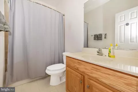 Bath - 18002 Bliss Dr, Poolesville, MD 20837 photo 5 of 5