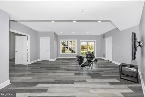 Living - 18002 Bliss Dr, Poolesville, MD 20837 photo 6 of 7