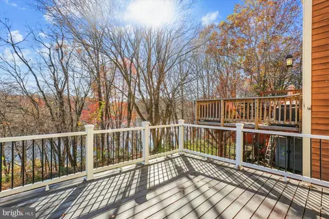 20406 Sunbright Ln, Germantown, MD 20874