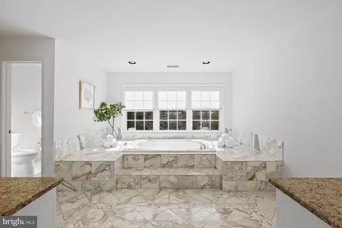 6 Meyer Point Ct, Potomac, MD 20854 photo 37