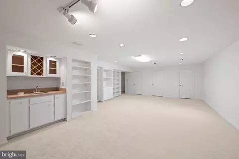 6 Meyer Point Ct, Potomac, MD 20854 photo 49