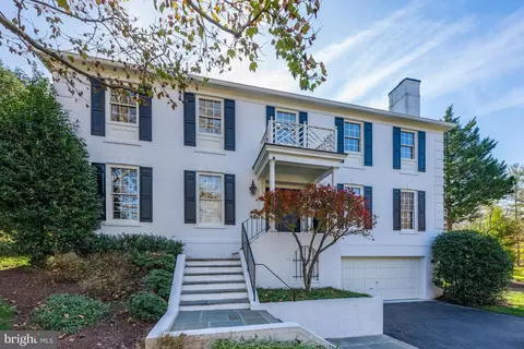 6 Meyer Point Ct, Potomac, MD 20854 photo 2