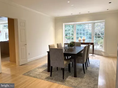 6 Meyer Point Ct, Potomac, MD 20854 photo 9