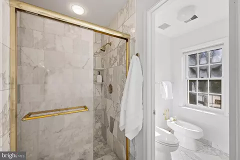 6 Meyer Point Ct, Potomac, MD 20854 photo 39