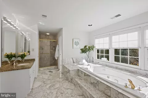 6 Meyer Point Ct, Potomac, MD 20854 photo 38