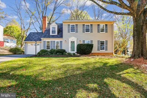 5 Redding Ridge Dr, Gaithersburg, MD 20878