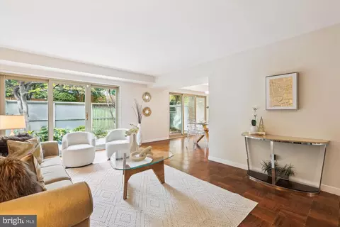 5232 Pooks Hill Rd #D-25, Bethesda, MD 20814
