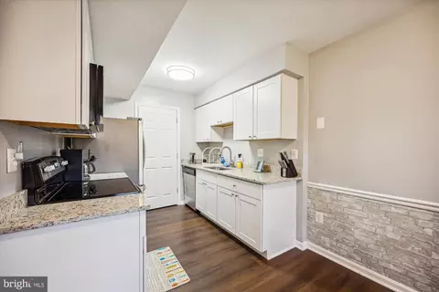 Kitchen - 20249 Shipley Ter #301, Germantown, MD 20874 photo 2 of 4