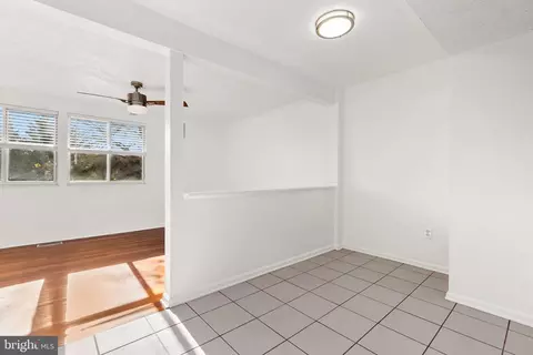 Entry Way - 1 Shelldrake Ct, Damascus, MD 20872 photo 4 of 5