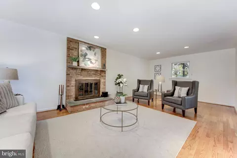 Living - 13009 Wilton Oaks Dr, Silver Spring, MD 20906 photo 1 of 4
