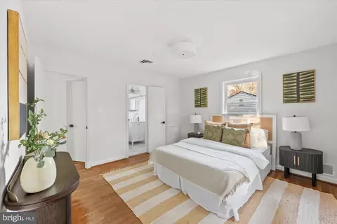 Bedroom - 1706 Lansdowne Way, Silver Spring, MD 20910 photo 2 of 4