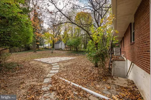 Exterior - 1706 Lansdowne Way, Silver Spring, MD 20910 photo 4 of 11