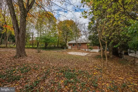 Exterior - 1706 Lansdowne Way, Silver Spring, MD 20910 photo 10 of 11