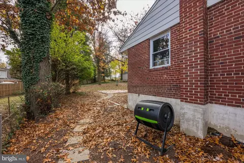 Exterior - 1706 Lansdowne Way, Silver Spring, MD 20910 photo 3 of 11