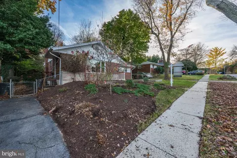 Exterior - 1706 Lansdowne Way, Silver Spring, MD 20910 photo 2 of 11