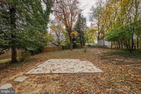 Exterior - 1706 Lansdowne Way, Silver Spring, MD 20910 photo 6 of 11