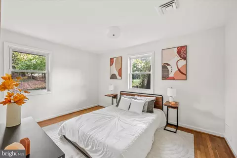 Bedroom - 1706 Lansdowne Way, Silver Spring, MD 20910 photo 4 of 4
