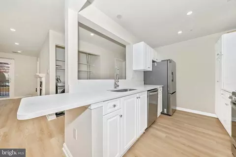 15313 Diamond Cove Ter #8-8, Rockville, MD 20850