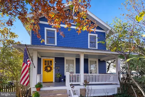 439 Ethan Allen Ave, Takoma Park, MD 20912