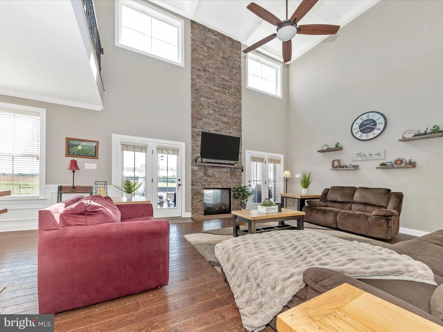 Living - 14671 Sugarland Rd, Poolesville, MD 20837 photo 1 of 3