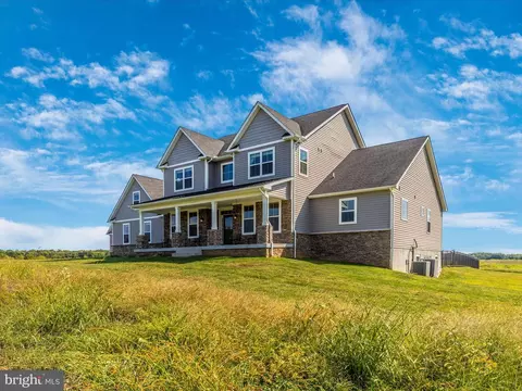 Exterior - 14671 Sugarland Rd, Poolesville, MD 20837 photo 15 of 16
