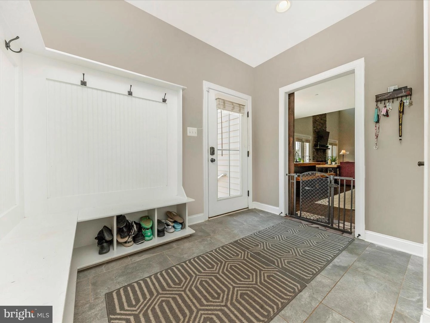 Entry Way - 14671 Sugarland Rd, Poolesville, MD 20837 photo 2 of 6