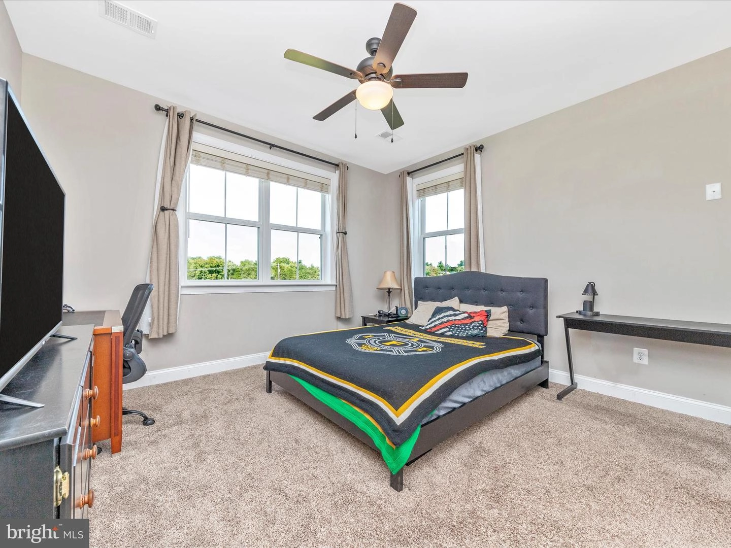 Bedroom - 14671 Sugarland Rd, Poolesville, MD 20837 photo 7 of 8