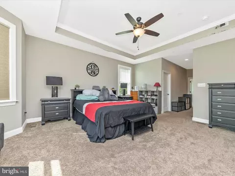 Bedroom - 14671 Sugarland Rd, Poolesville, MD 20837 photo 2 of 8
