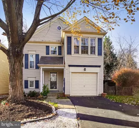 17 Bargene Ct, Germantown, MD 20874