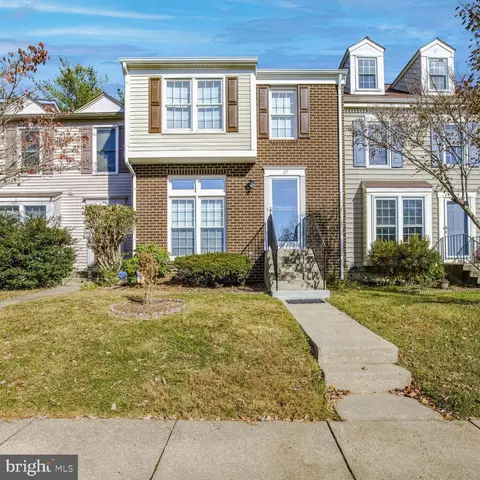 27 Forest Landing Ct, Rockville, MD 20850