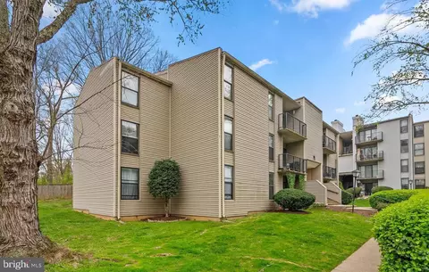 138 Duvall Ln #252-20, Gaithersburg, MD 20877